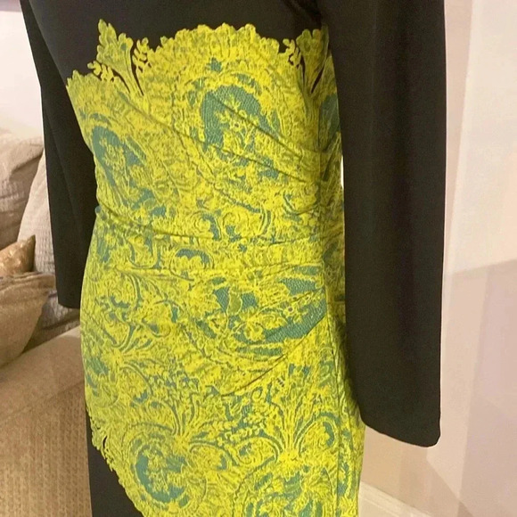 BCBGMaxAzria dress size small - Picture 4 of 5